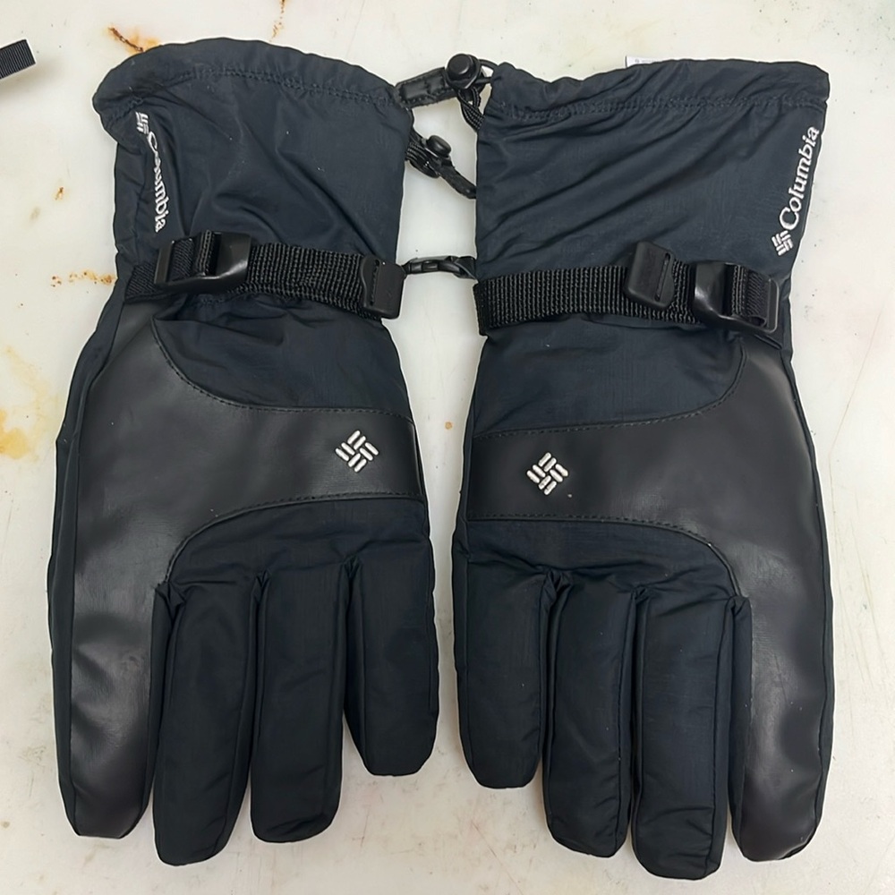 Columbia winter gloves size L